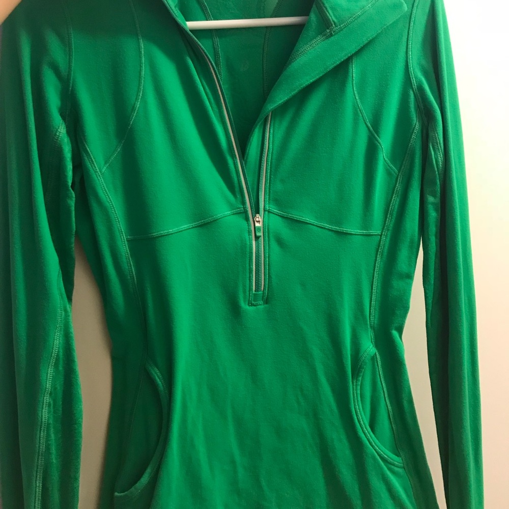 EUC Lululemon green 3-quarter pull over (size 6)